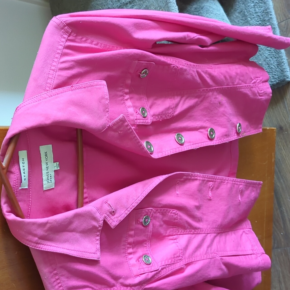 This is a wonderful jacket. It is a Jones of New York. It is a size large. It is